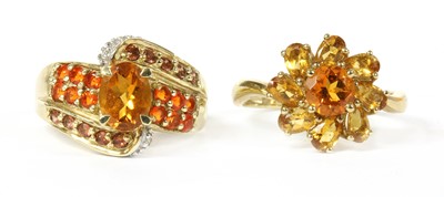 Lot 399 - A 9ct gold citrine cluster ring