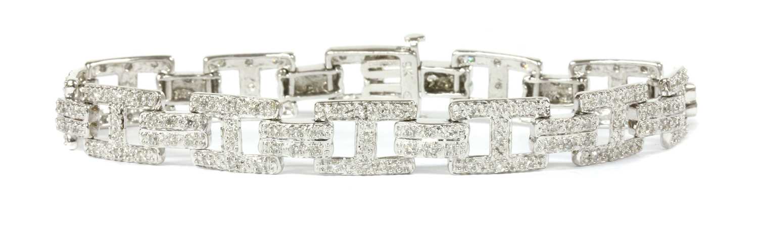Lot 98 - A 9ct white gold diamond set bracelet