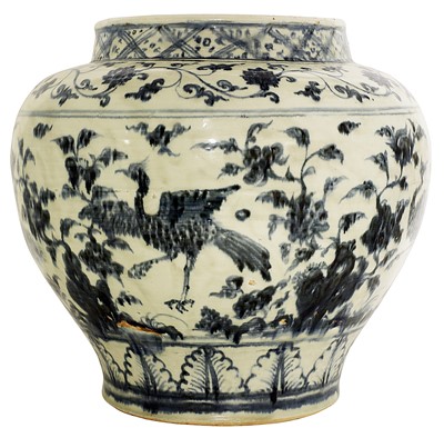 Lot 3 - A Chinese blue and white jar