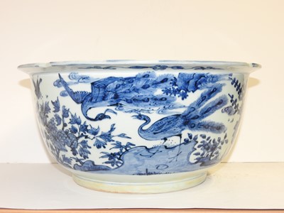Lot 105 - A Chinese blue and white planter