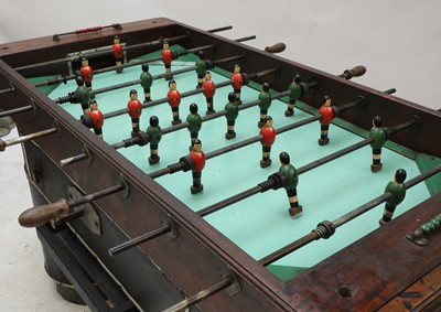 Lot 164 - An Art Deco French tabletop football game