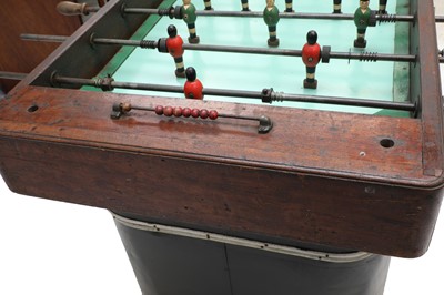Lot 164 - An Art Deco French tabletop football game