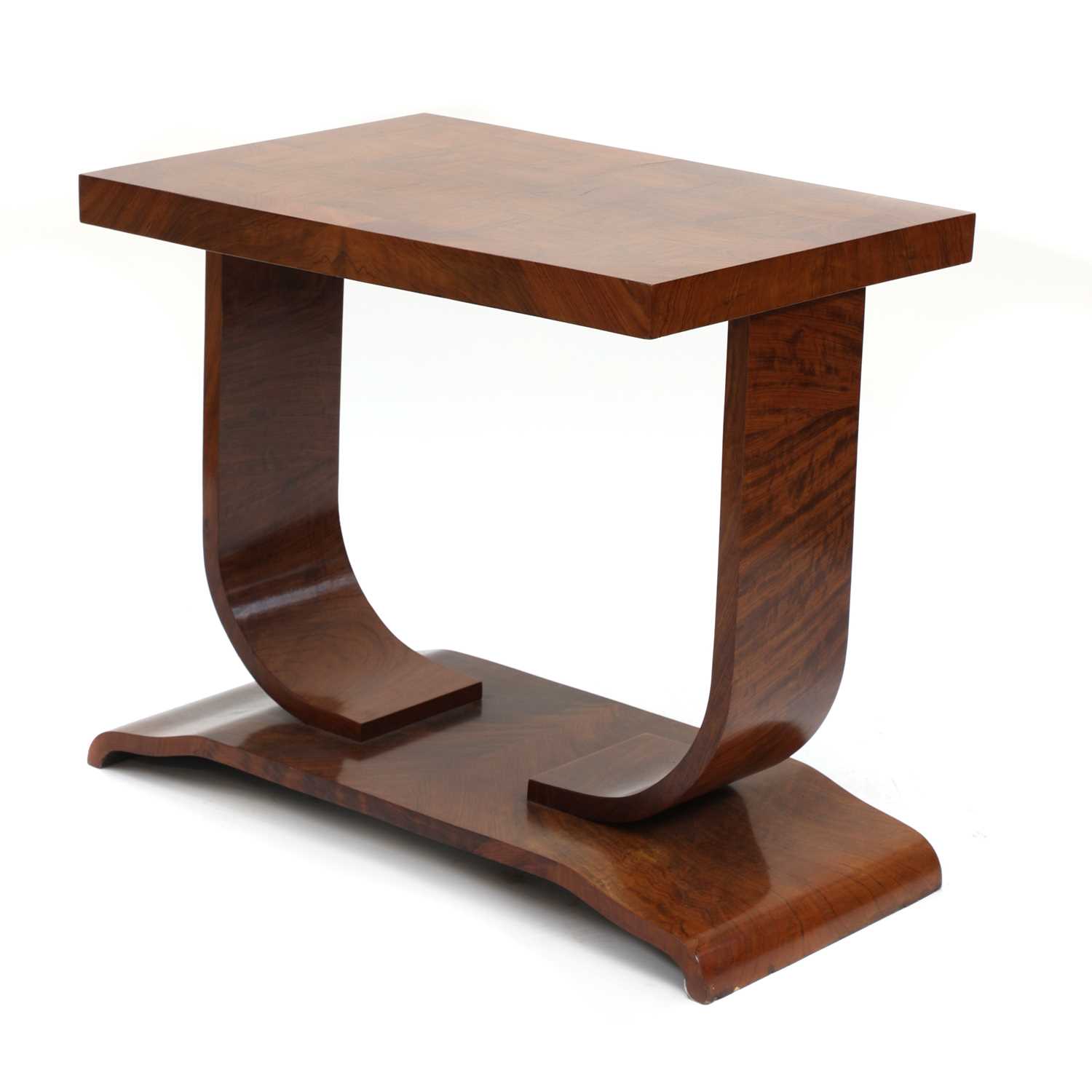 Lot 188 - An Art Deco walnut coffee table
