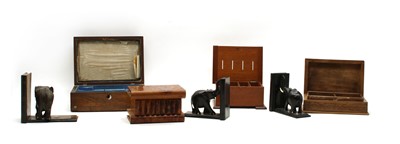 Lot 121 - A collection of various boxes and similar