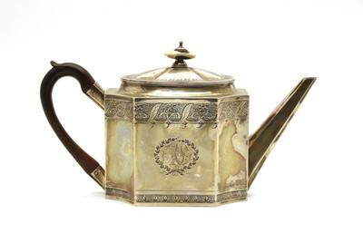 Lot 11 - A George III silver teapot