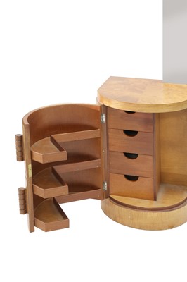 Lot 199 - An Art Deco maple dressing table