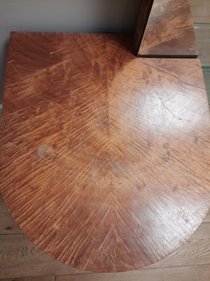 Lot 199 - An Art Deco maple dressing table