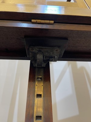 Lot 188 - A mahogany adjustable easel
