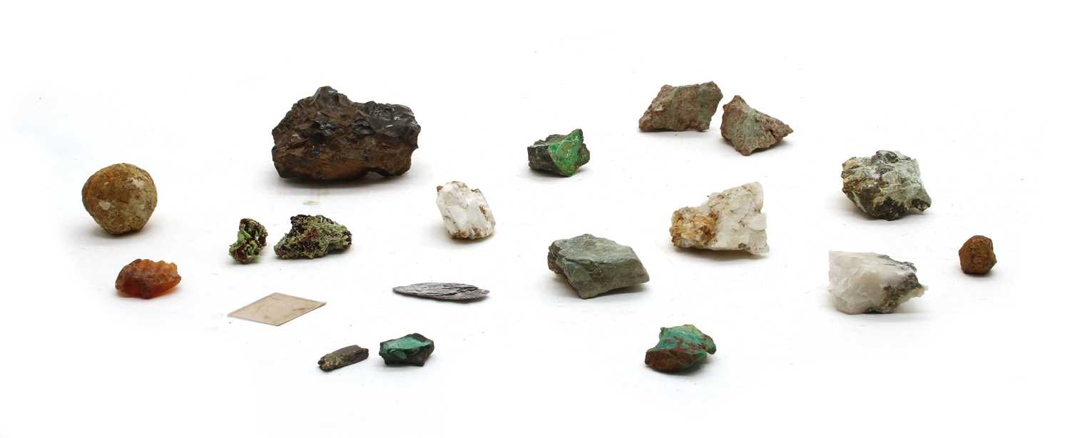 Lot 55 - A quantity of geological specimens