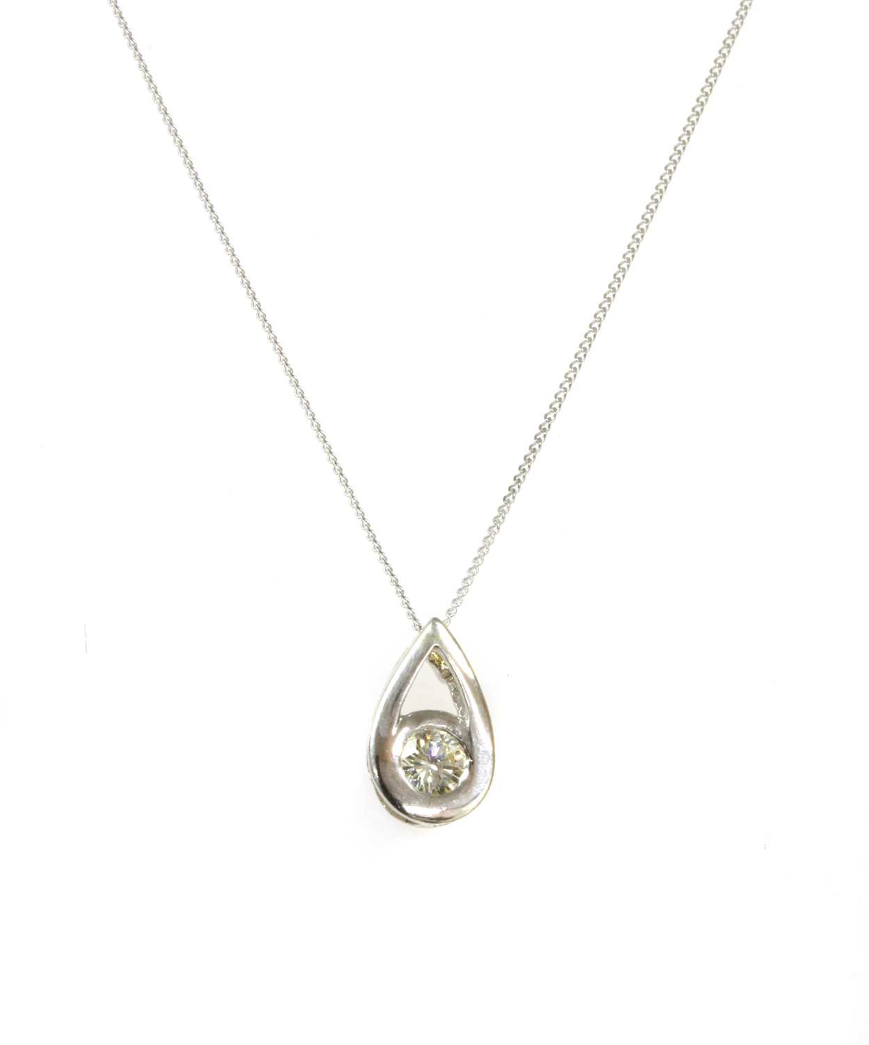 Lot 91 - An 18ct white gold single stone diamond pendant