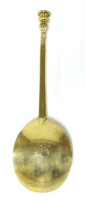 Lot 798 - A 17th century silver seal top spoon