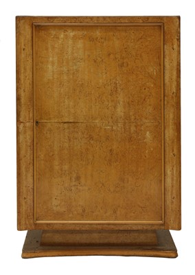Lot 192 - An Art Deco maple cocktail cabinet