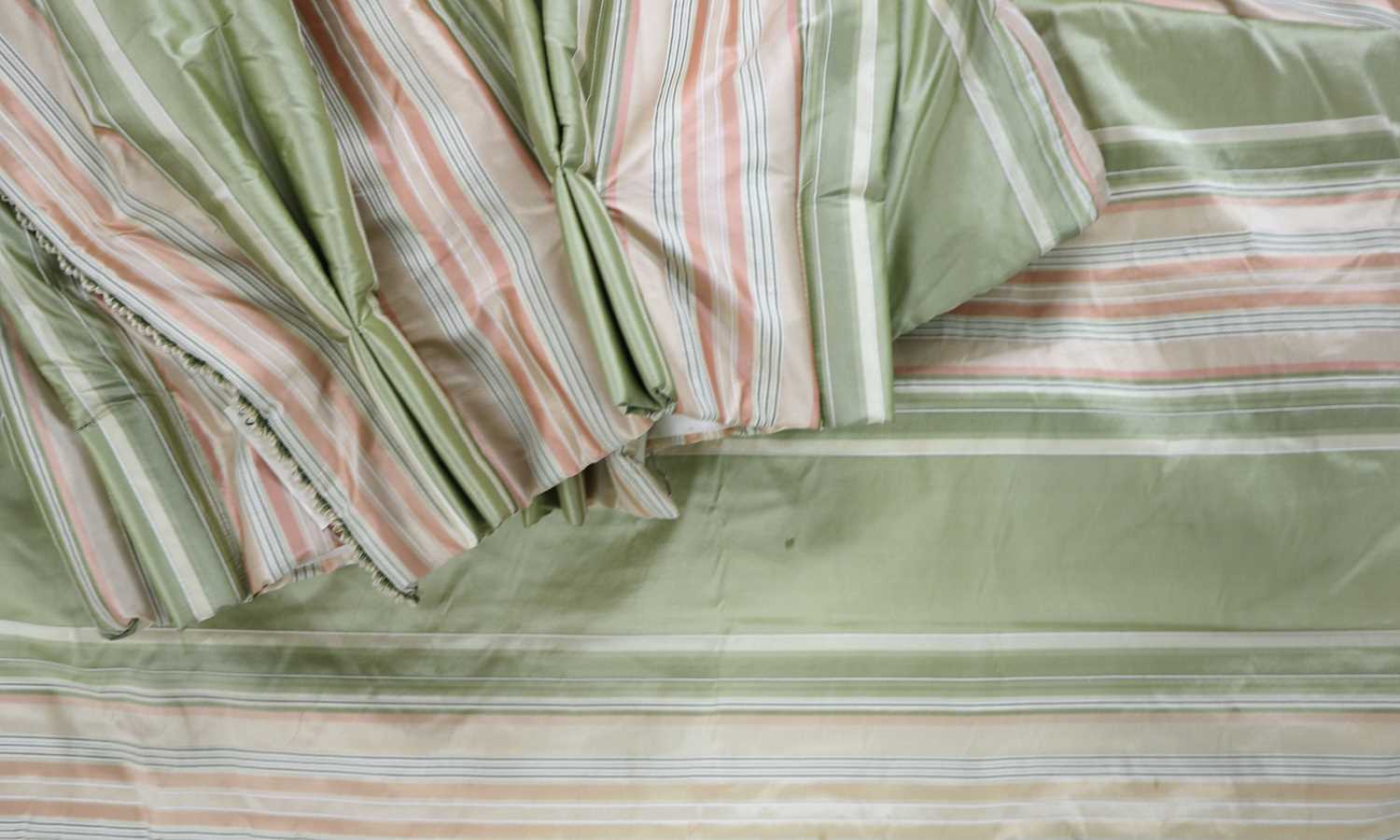 Lot 260 - A pair of lined and interlined silk curtains