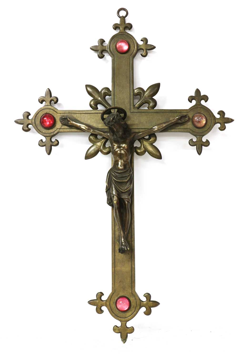 Lot 588 - A bronze crucifix