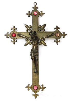 Lot 588 - A bronze crucifix