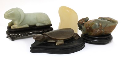 Lot 257 - A collection of Chinese jade carvings