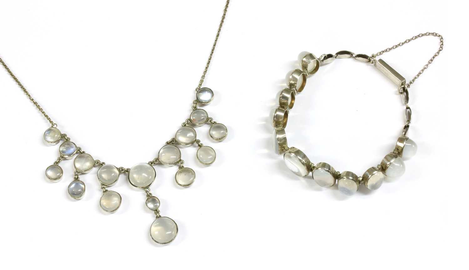 Lot 34 - A silver moonstone fringe necklace