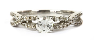 Lot 67 - An 18ct white gold diamond ring