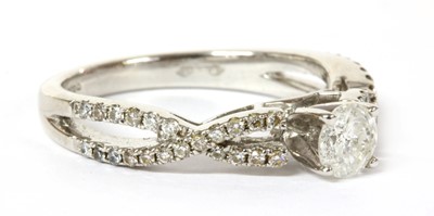 Lot 67 - An 18ct white gold diamond ring