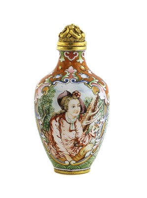 Lot 333 - A Chinese enamelled snuff bottle