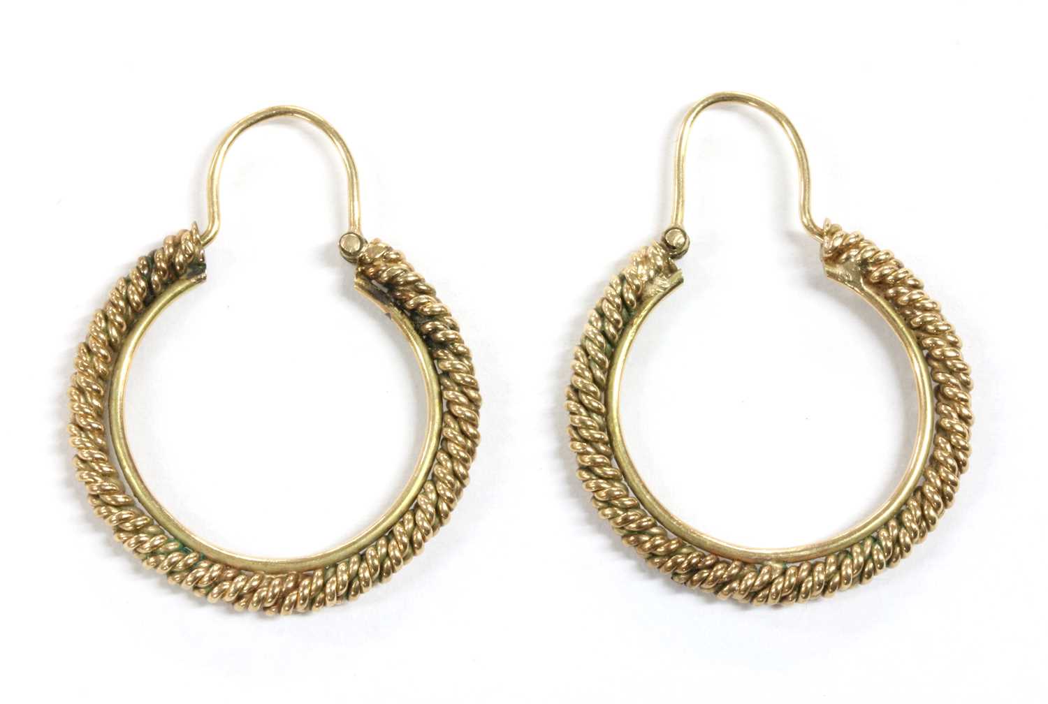 Lot 100 - A pair of gold hoop earrings