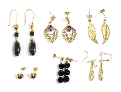 Lot 238 - A quantity of gold earrings
