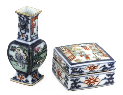 Lot 32 - A Chinese famille rose seal box