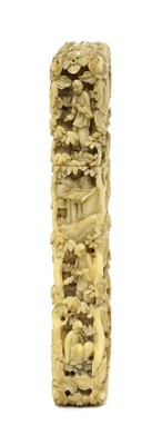 Lot 147 - A Chinese ivory card case
