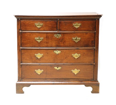 Lot 363 - An oak chest of drawers