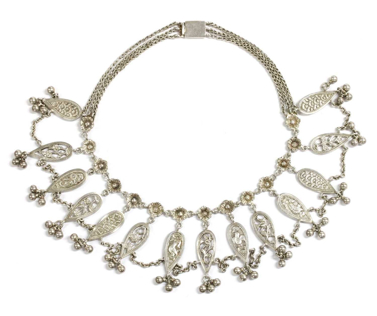 Lot 15 - A Victorian silver fringe necklace