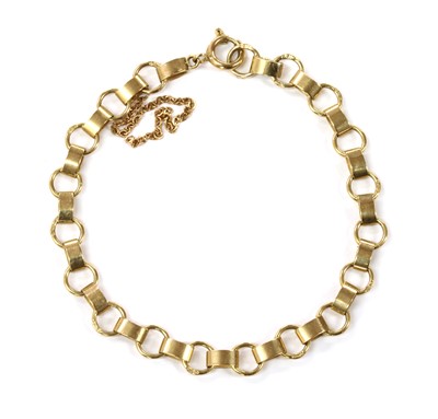 Lot 82 - A 9ct gold bracelet