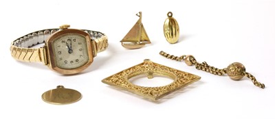 Lot 284 - A quantity of gold jewellery