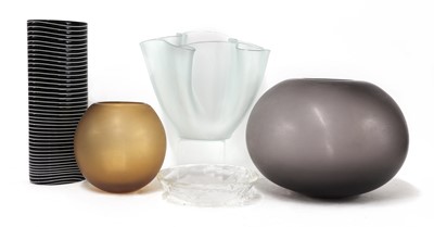 Lot 678 - A Salviati glass vase