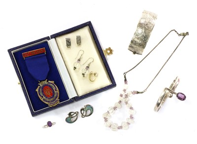 Lot 288 - A quantity of jewellery
