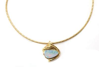 Lot 212 - A 14ct gold opal pendant