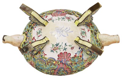 Lot 136 - A Chinese export Canton enamelled tureen