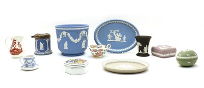 Lot 168 - A large collection of ceramics