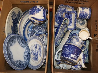 Lot 155 - A quantity of blue and white decorative china