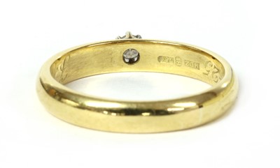 Lot 93 - A gold single stone diamond ring