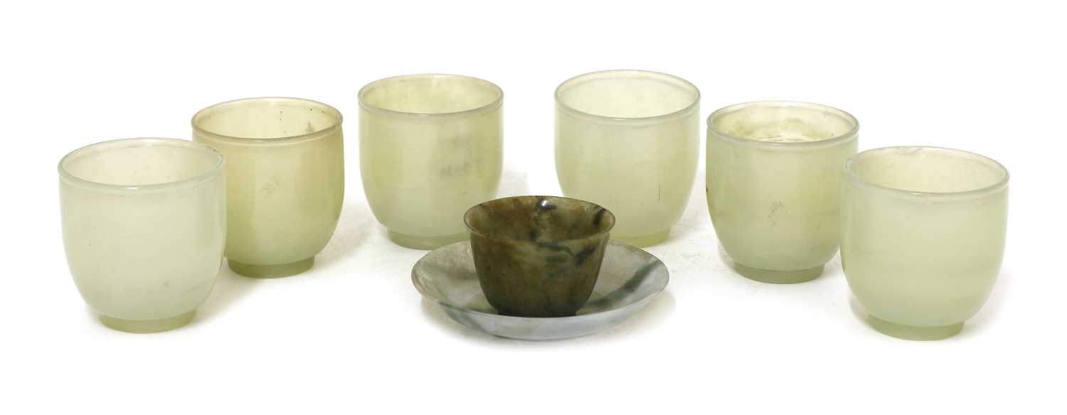 Lot 94 - A Chinese jade cup