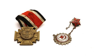 Lot 218 - Two medals - Nazi 10 year long service and Russian Army Medics
