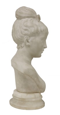 Lot 464 - A marble bust of a young girl