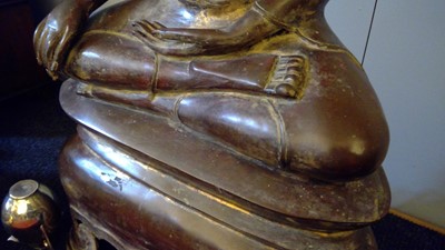 Lot 179 - A large Thai bronze Buddha