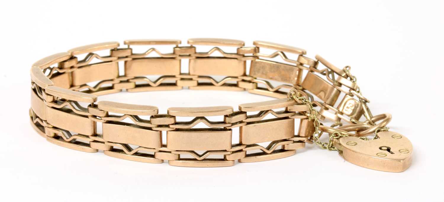 Lot 74 - A rose gold gate bracelet