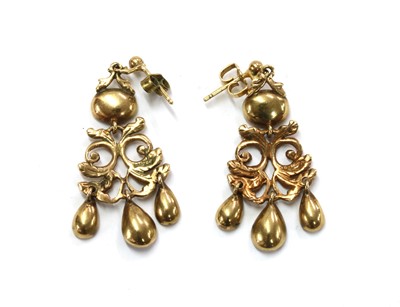Lot 148 - A pair of 9ct gold flat cut garnet drop earrings