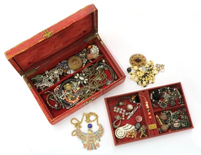 Lot 274 - A quantity of jewellery