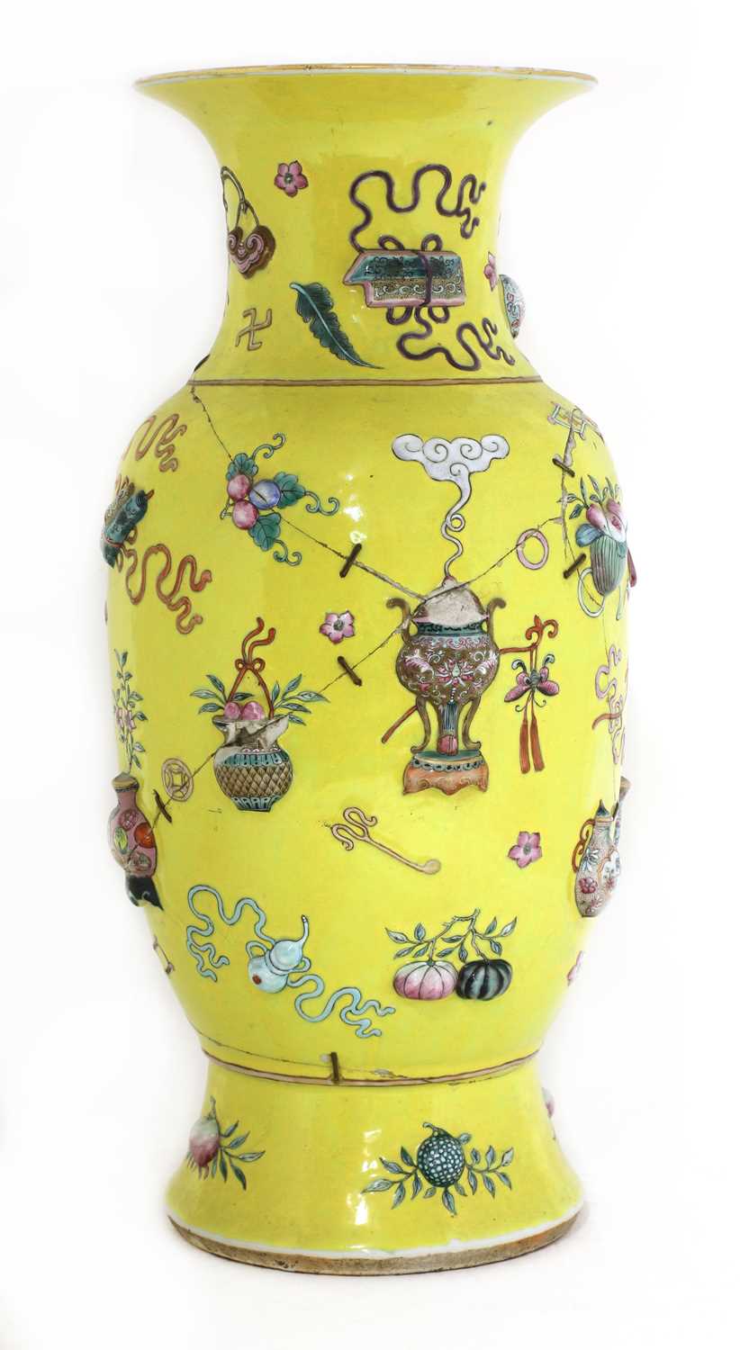 Lot 38 - A Chinese famille rose vase