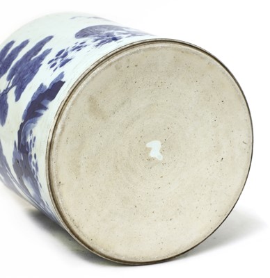 Lot 296 - A Chinese blue and white brush pot