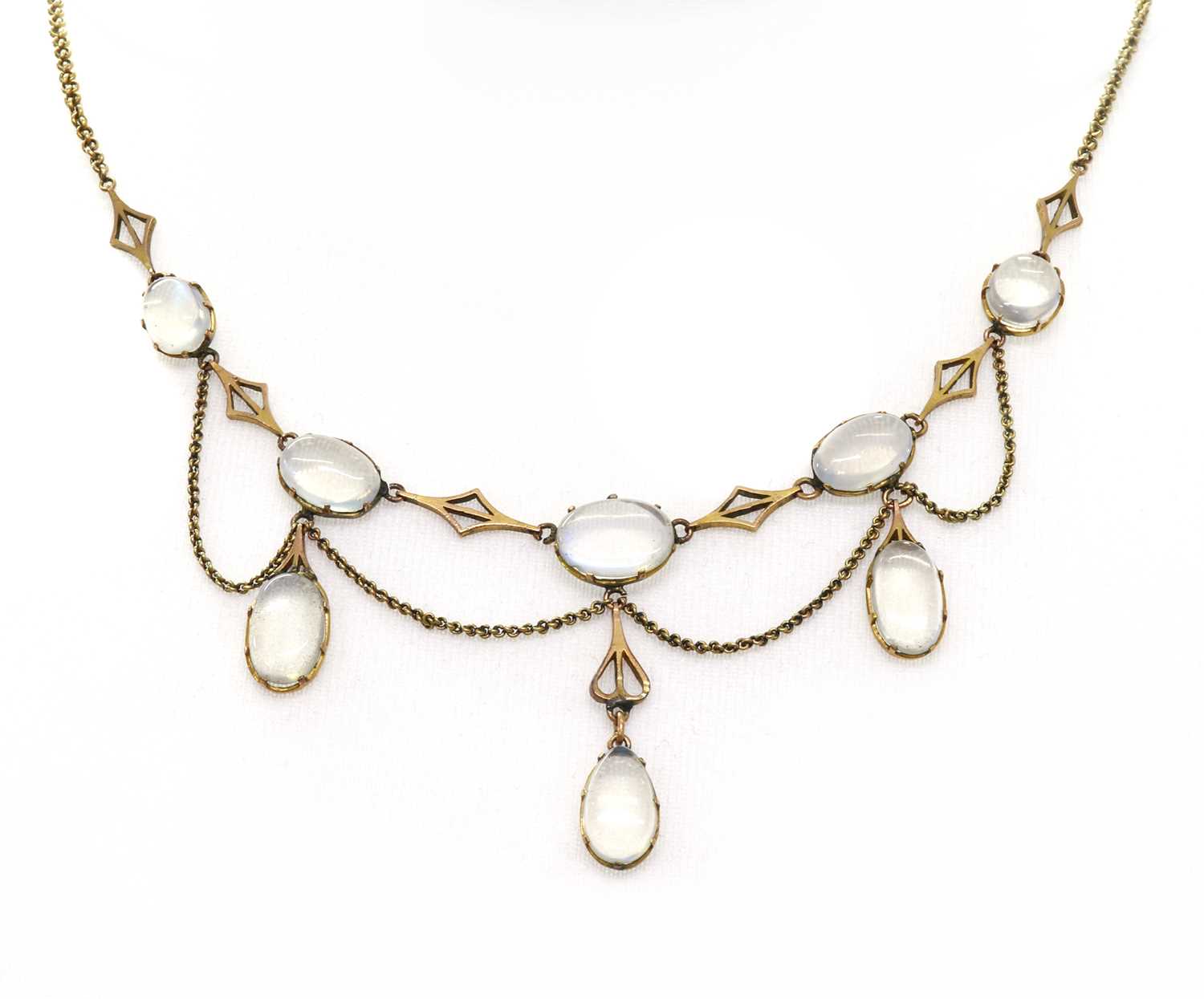 Lot 111 - An Edwardian moonstone swag necklace