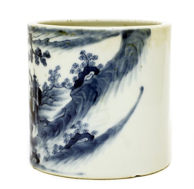 Lot 56 - A Chinese blue and white brush pot